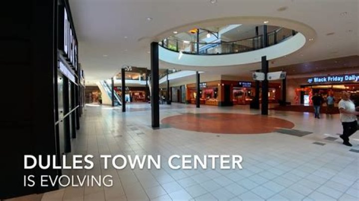 Explore the Vibrant Express Dulles Town Center Mall Experience