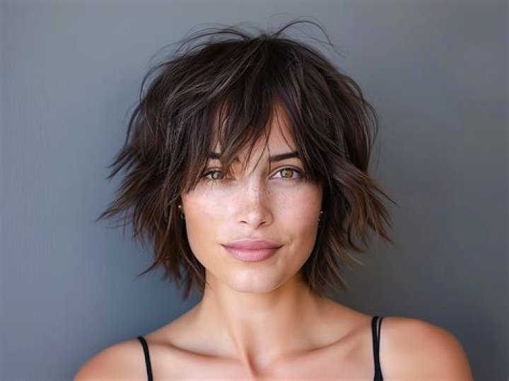 How to Master the DIY Haggy Bob: A Complete Guide to Effortless Style