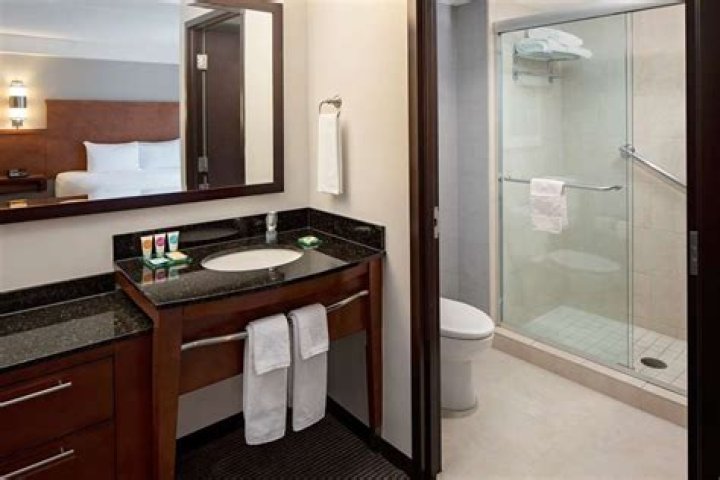 Hyatt Place Pittsburgh-Northshore: Your Ultimate Stay in Pittsburgh