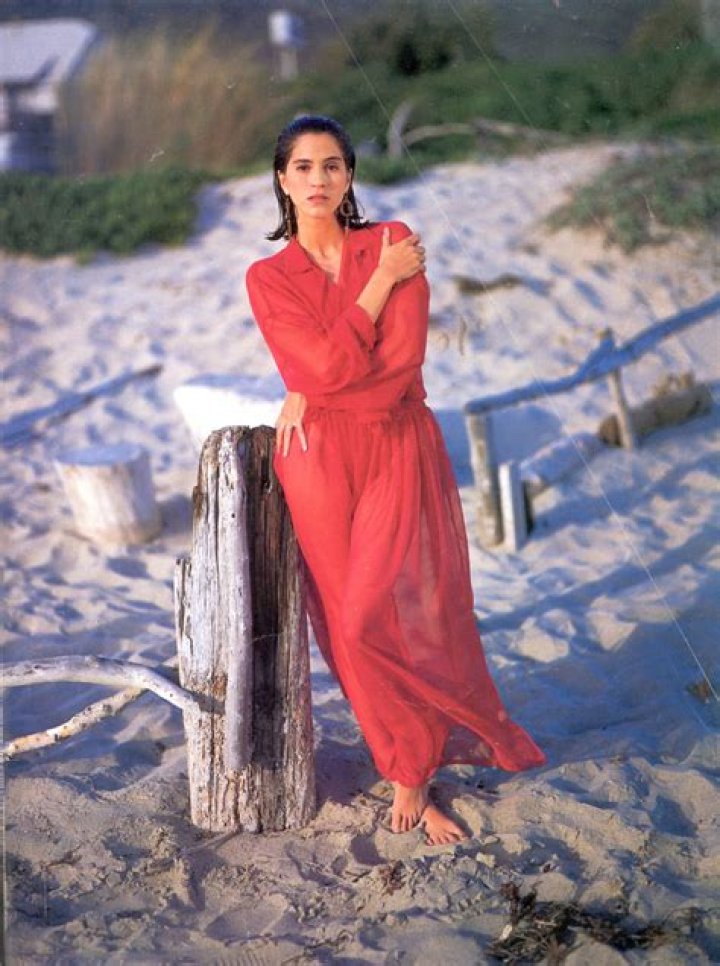 Jami Gertz Feet: A Comprehensive Look at the Iconic Celebrity's Life and Legacy