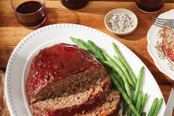 Miranda Lambert's Comforting Meatloaf Recipe: A Taste of Southern Charm