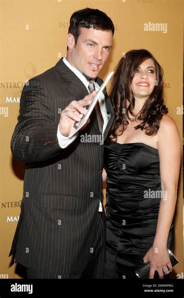 Rob Van Winkle: The Untold Story of Vanilla Ice's Rise and Resilience