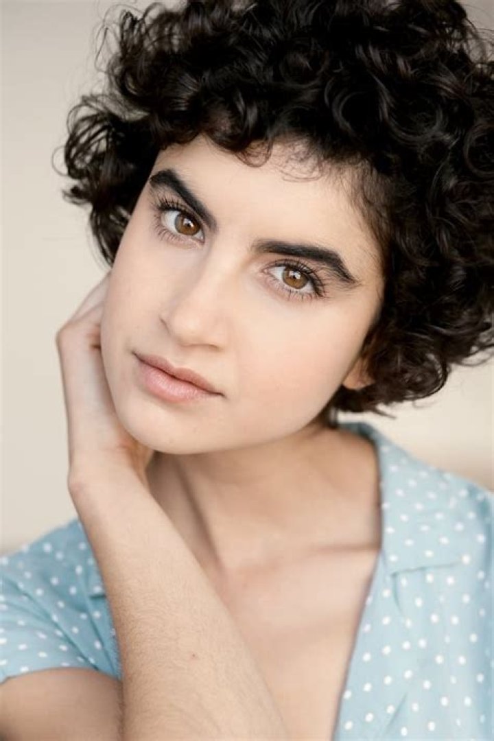 Sarah Yarkin: The Rising Star in Entertainment